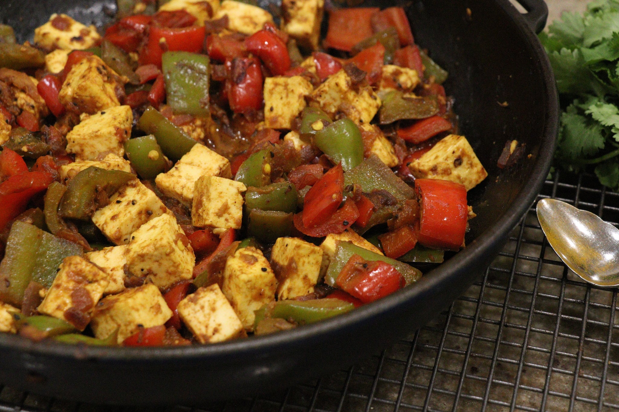 Tawa Paneer (Cottage Cheese cooked in Iron Pan)